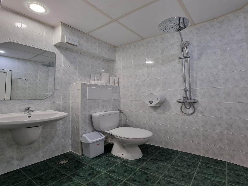 Hotel Jeweller image