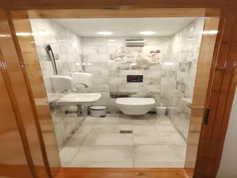 Hotel Jeweller image