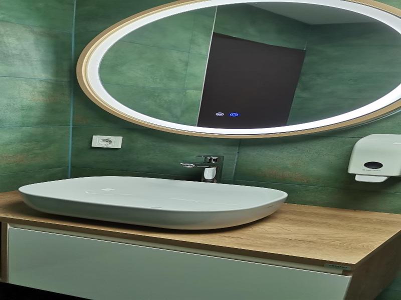Hotel Jeweller image