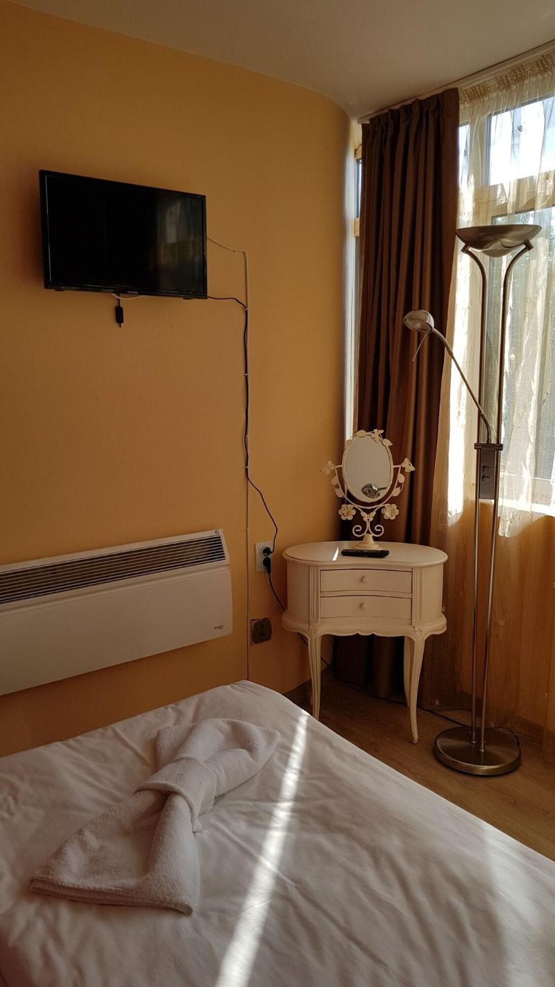 Hotel Jeweller image