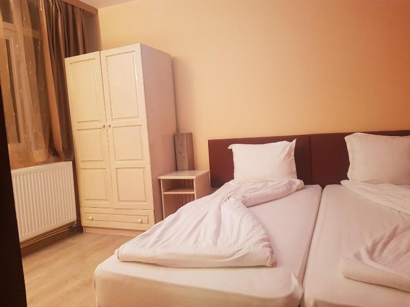 Hotel Jeweller image
