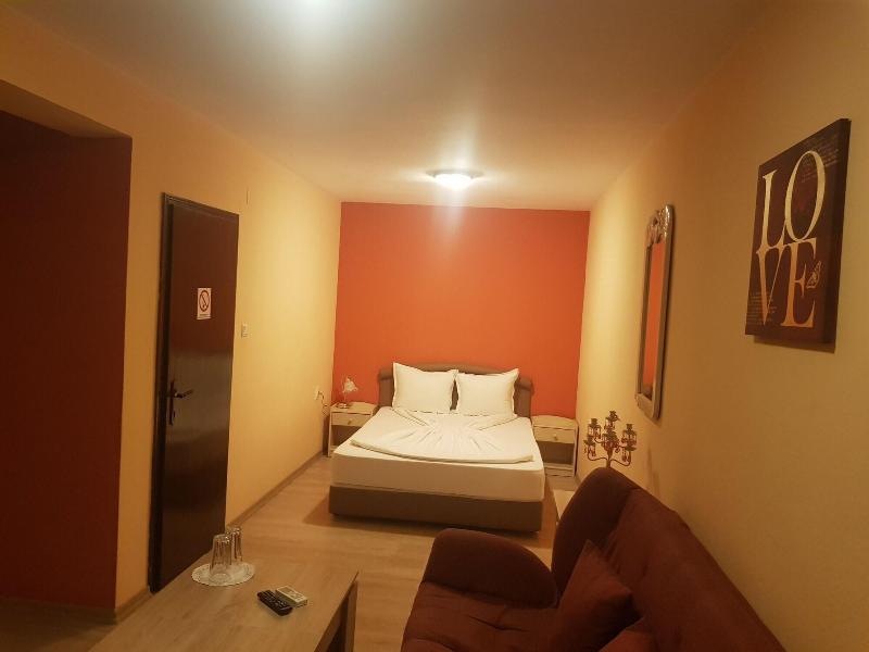 Hotel Jeweller image