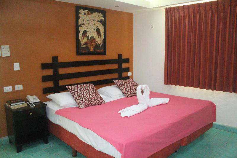 Hotel Y Restaurante Yaxactun image