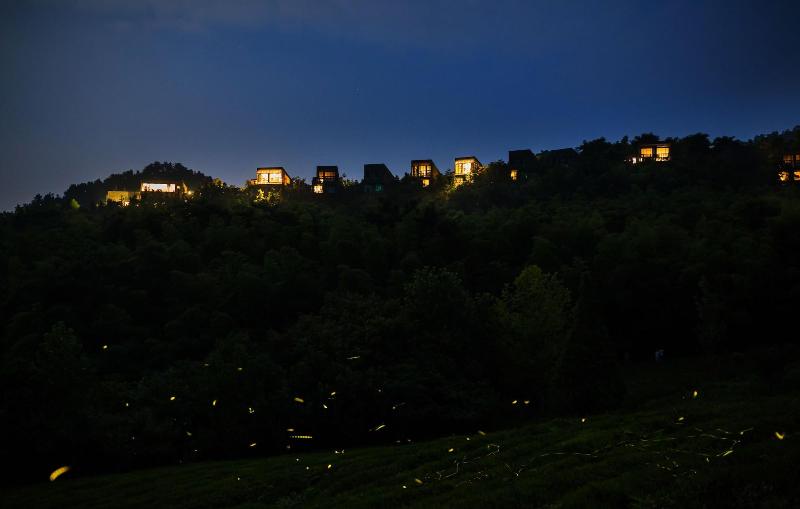 Meijie Mountain Hotspring Resort image