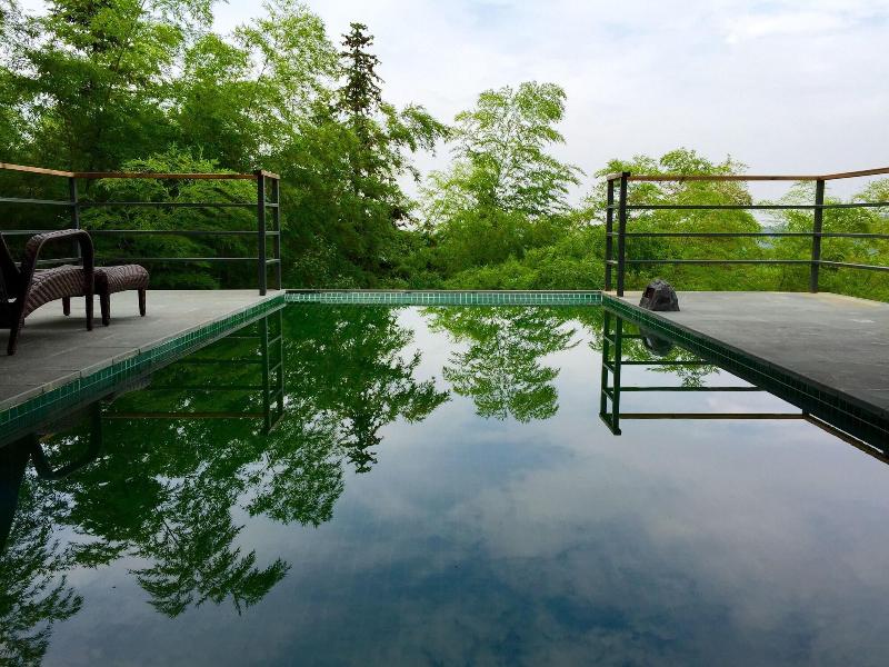 Meijie Mountain Hotspring Resort image
