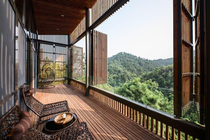 Meijie Mountain Hotspring Resort image
