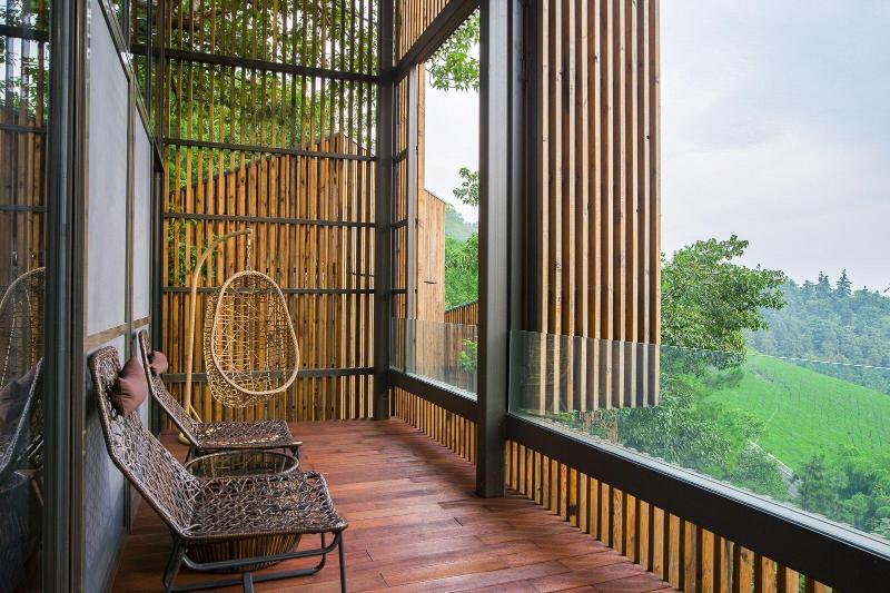 Meijie Mountain Hotspring Resort image