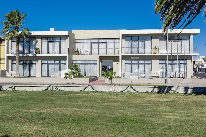 Flamingo Villa Boutique Hotel image