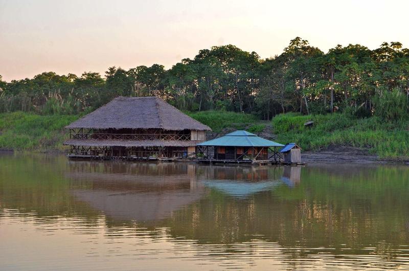 Kurupira Cabin Floating image