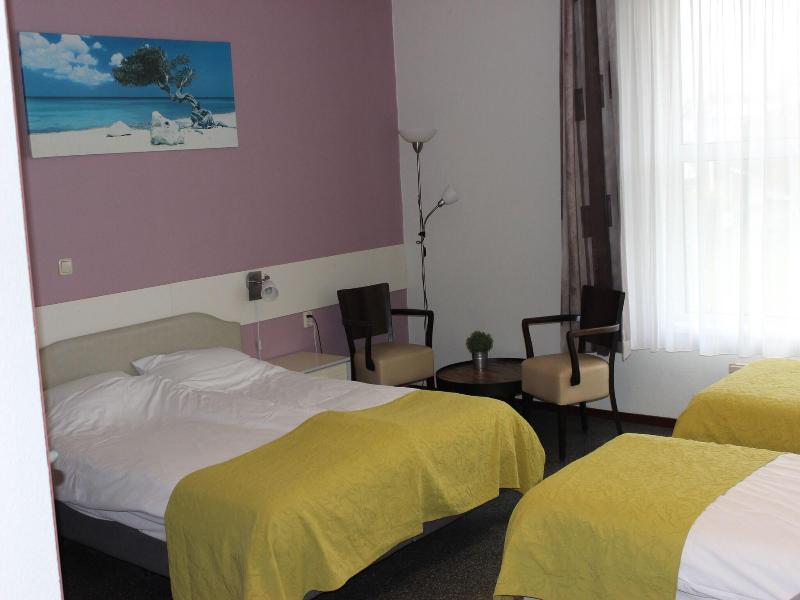 Hotel De Klok image