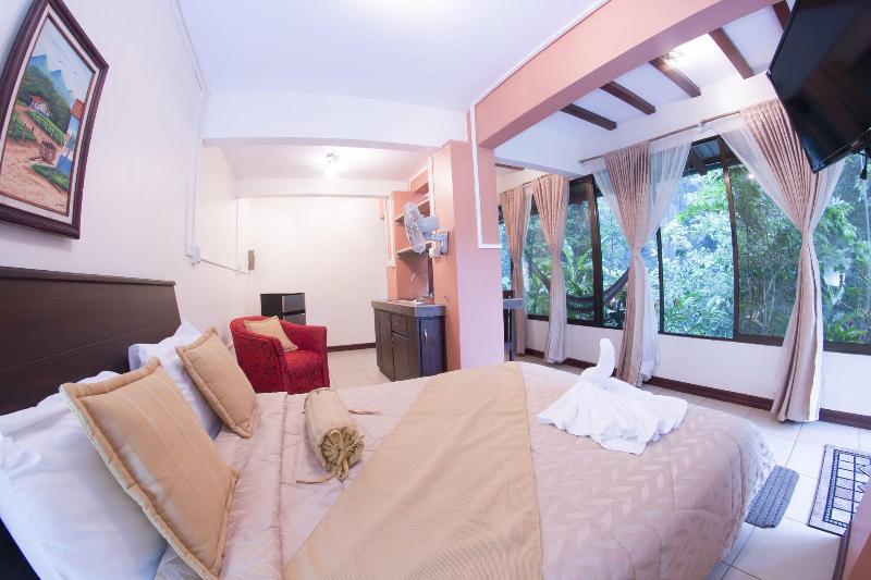 San Rafael Boutique image