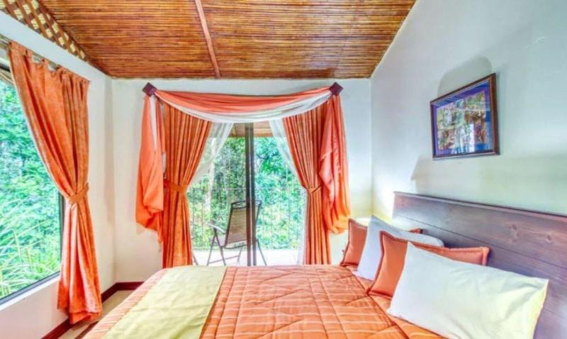 San Rafael Boutique image