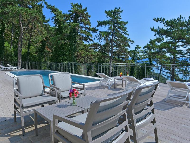 Hotel Draga Di Lovrana image