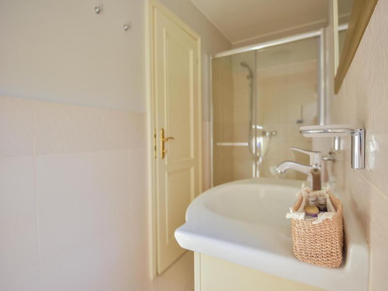 Hotel Draga Di Lovrana image