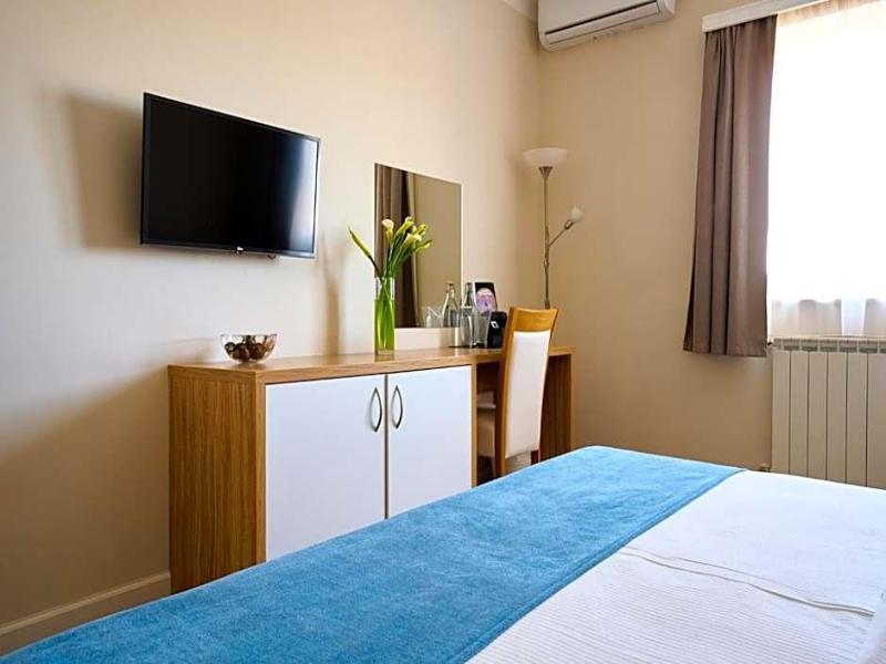 Hotel Phoenix image