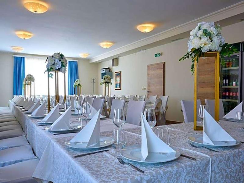 Hotel Phoenix image