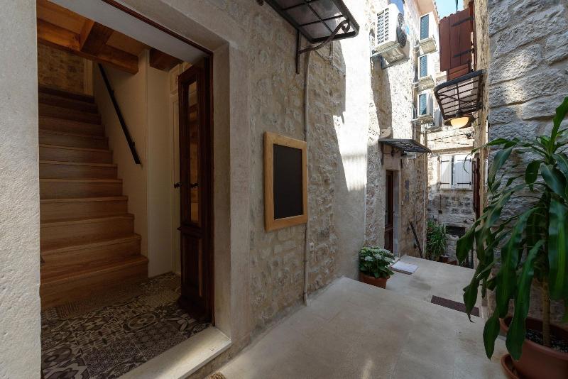 Guest House Tiramola 2