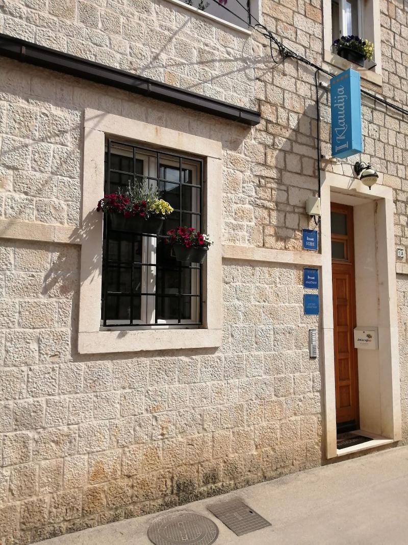 House Klaudija image