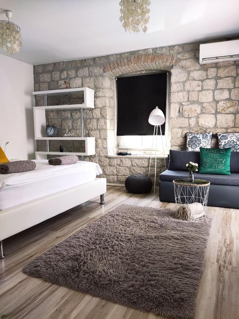 House Klaudija image