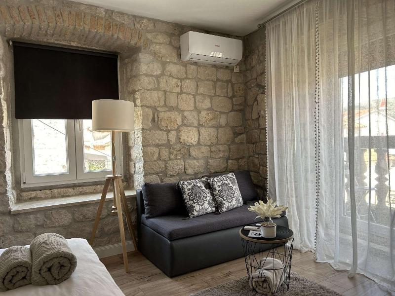 House Klaudija image