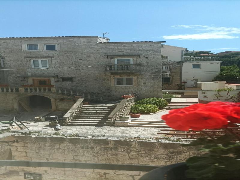 House Klaudija image