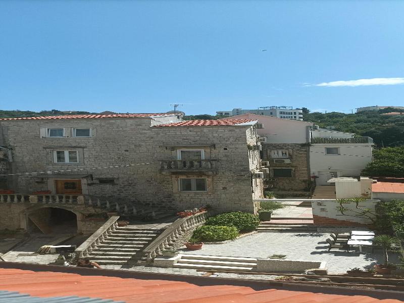 House Klaudija image