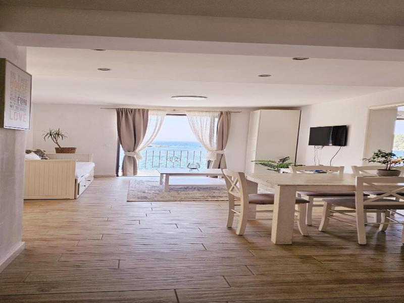 Guesthouse Augusta Insula