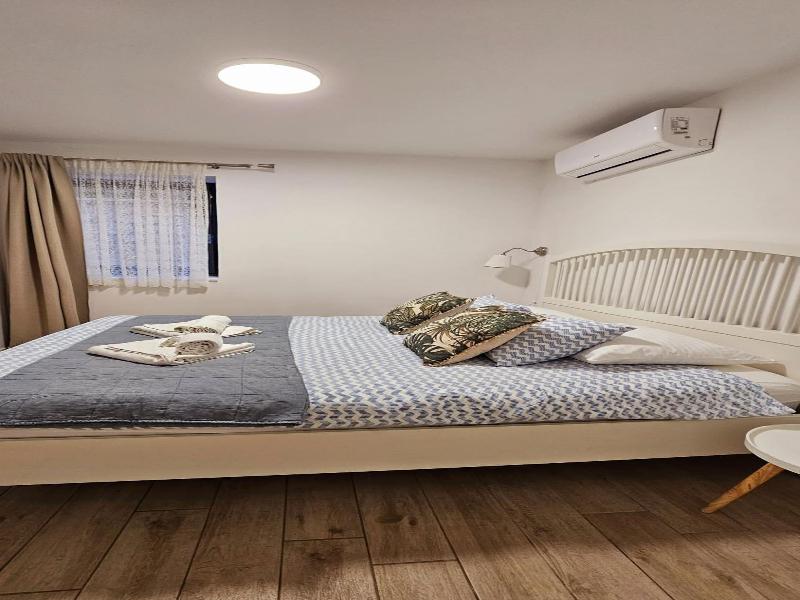 Guesthouse Augusta Insula