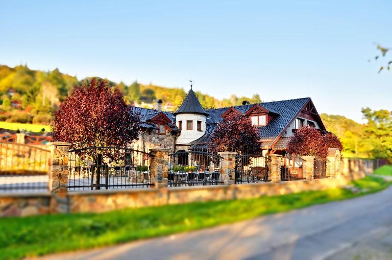 Hotel na Zámečku image