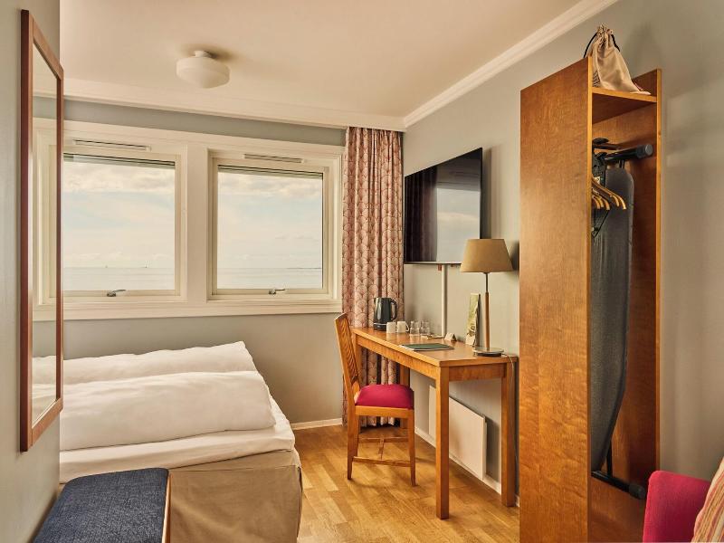 Sola Strand Hotel image
