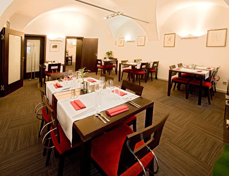 Hotel Lahofer image