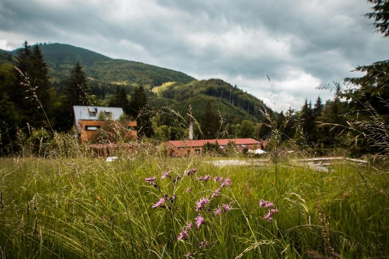 Hotel & Garden U Holubů image