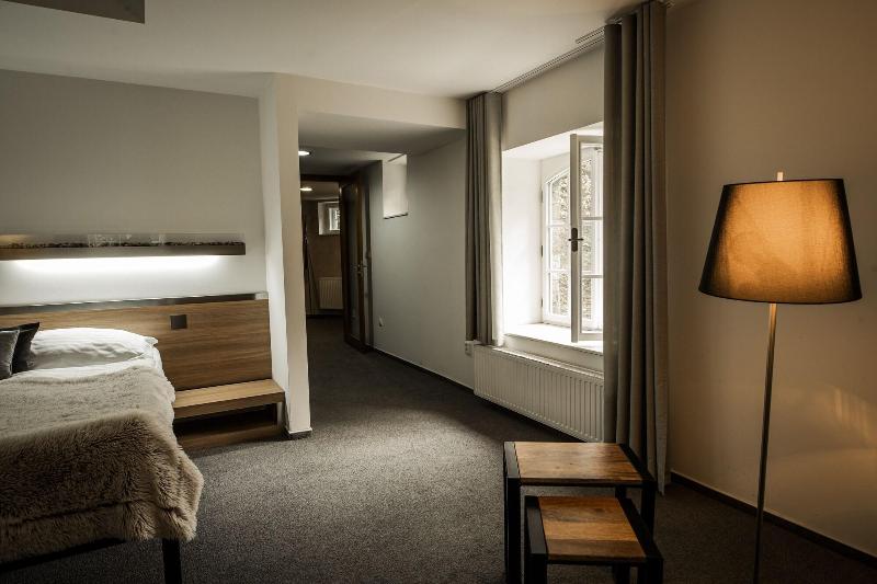 Hotel & Garden U Holubů image