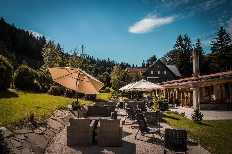 Hotel & Garden U Holubů image