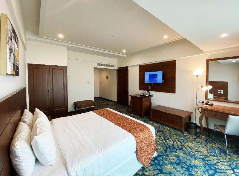 Surgrand Hotel image