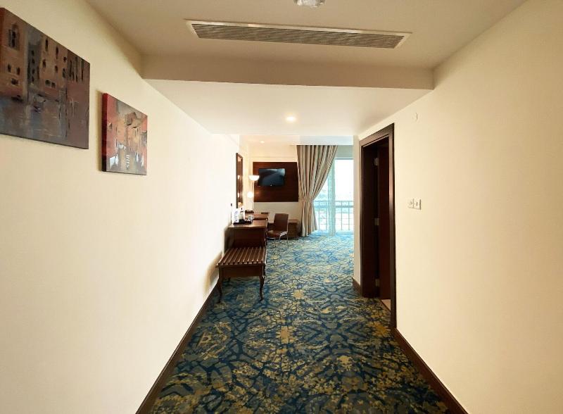 Surgrand Hotel image