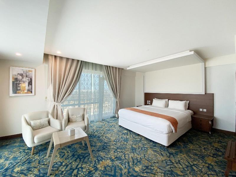 Surgrand Hotel image