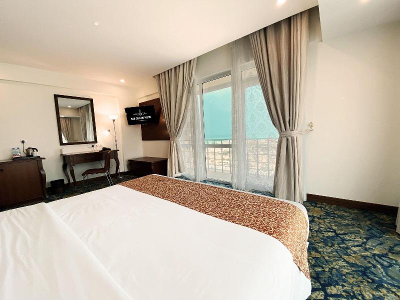 Surgrand Hotel image