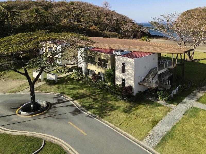 Villa Marina Lodge & Condos image