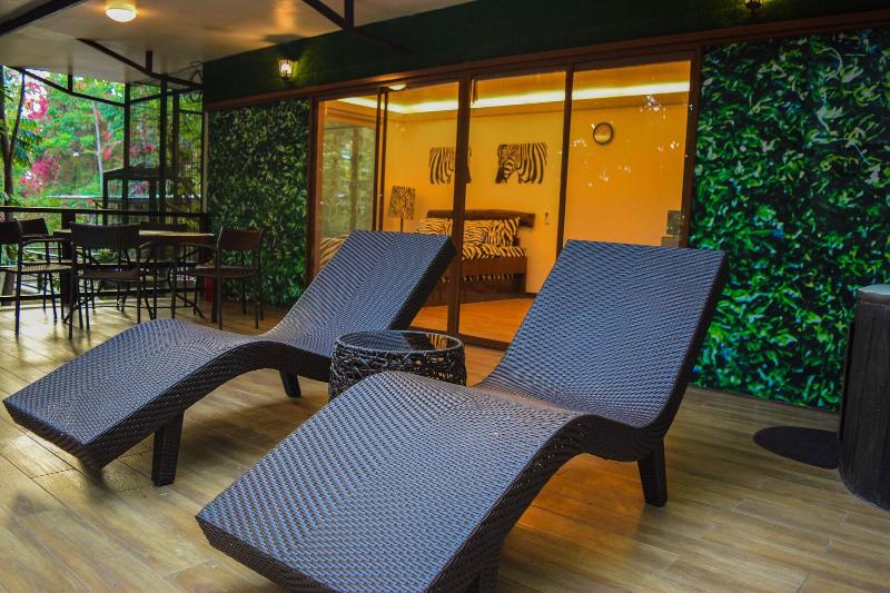Zoobic Glampz- Subic — photo 5