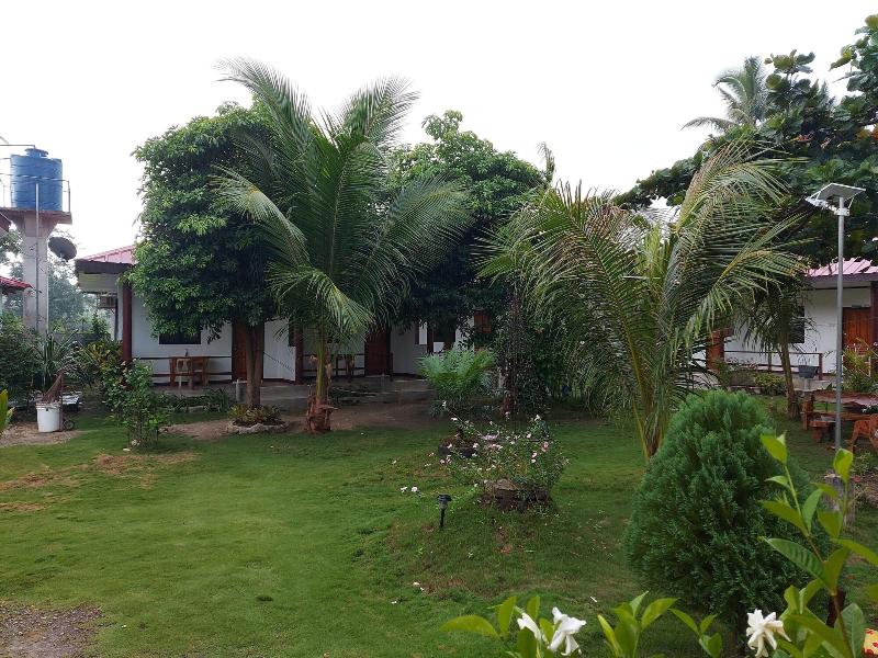 Gardenview Homestay Siargao image