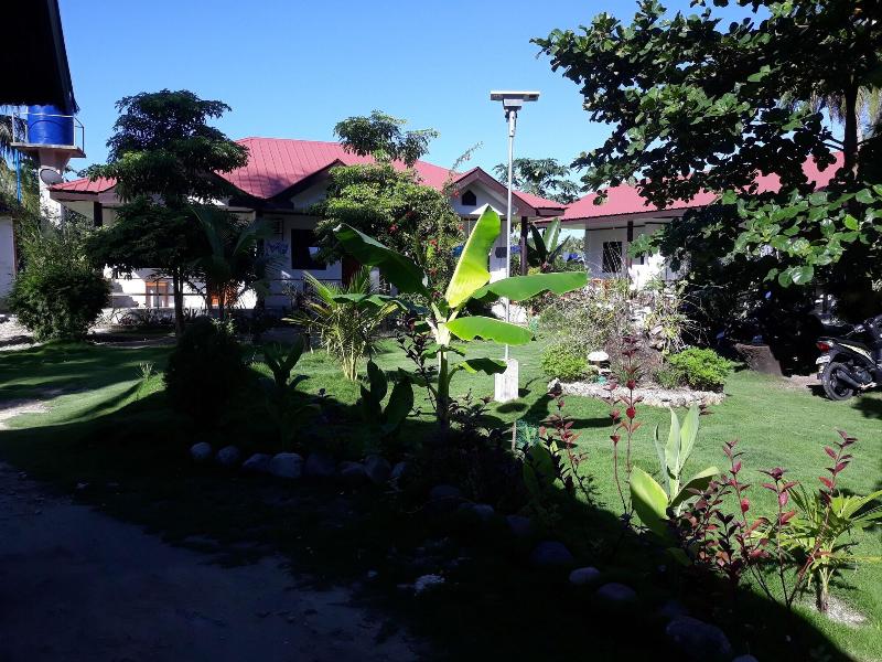 Gardenview Homestay Siargao image