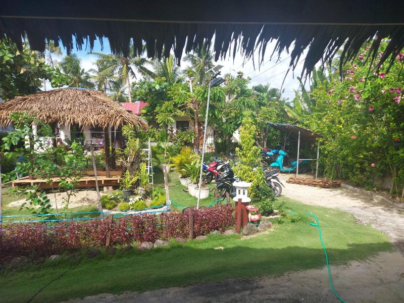 Gardenview Homestay Siargao image