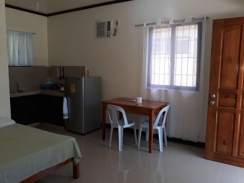 Gardenview Homestay Siargao image