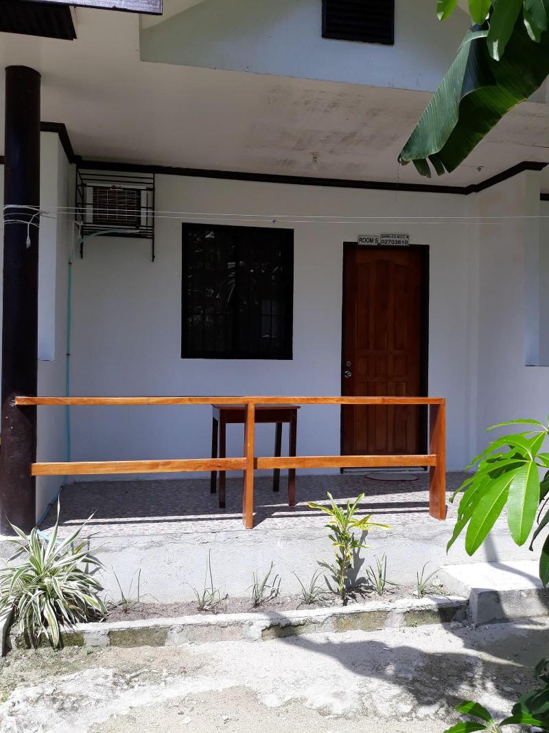 Gardenview Homestay Siargao image