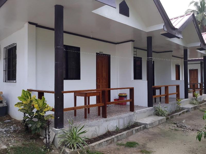 Gardenview Homestay Siargao image