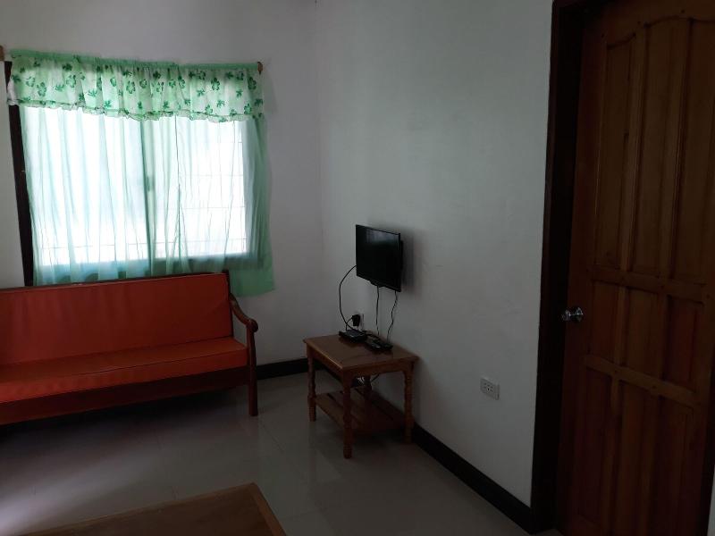 Gardenview Homestay Siargao image