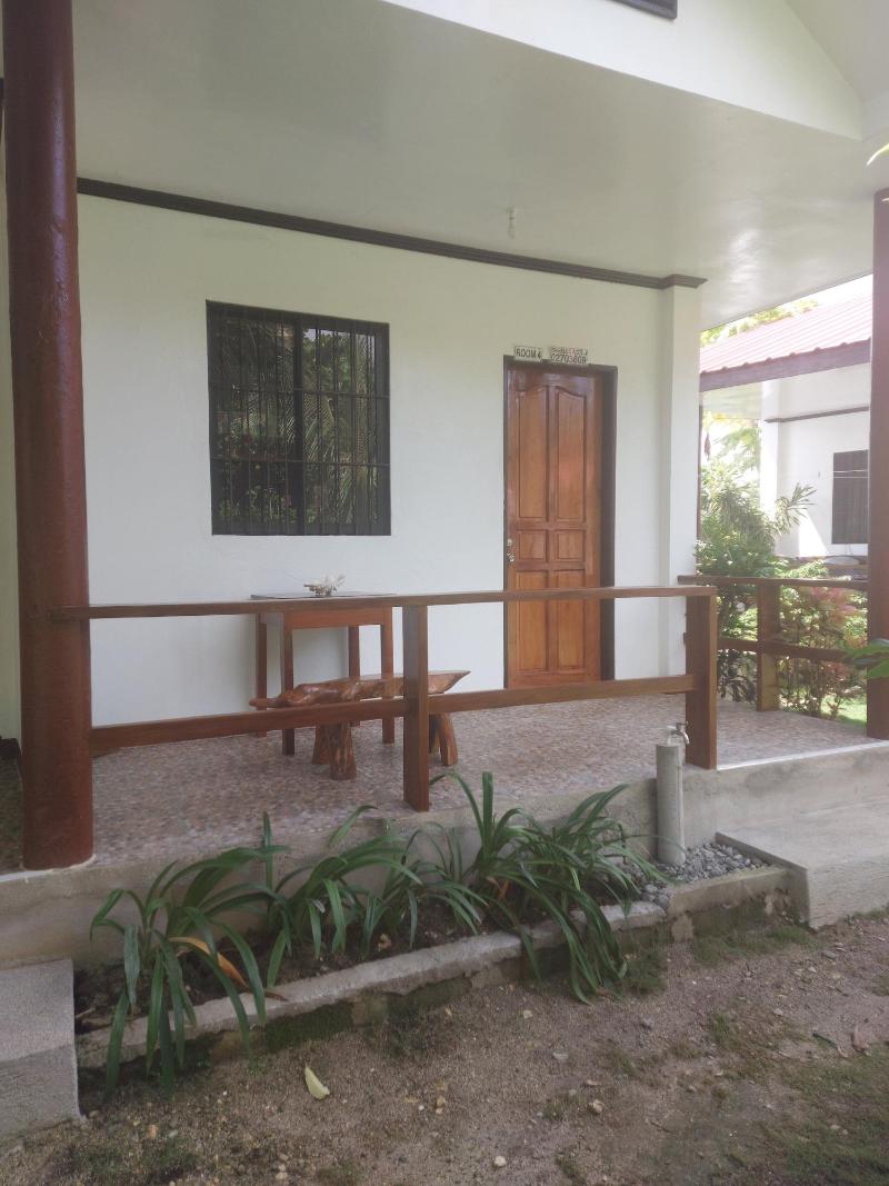 Gardenview Homestay Siargao image