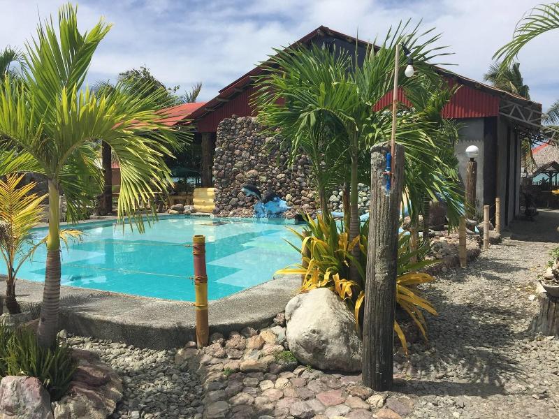 Precia Villavert Beach Resort