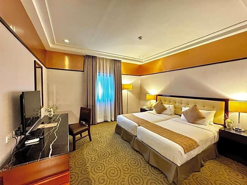 The Plaza Hotel Balanga City image